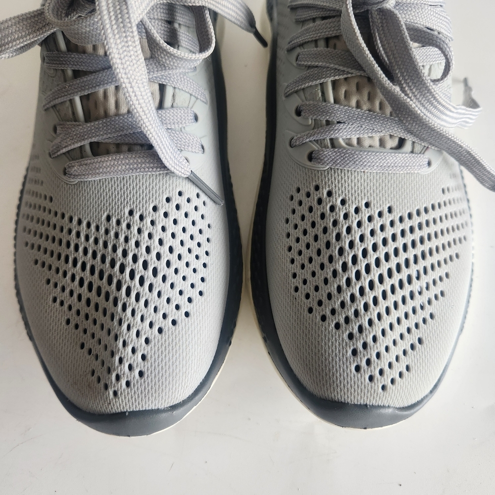 Crocs LiteRide PACER 360 Women's Size 7 Grey Perforated Sneakers Shoes Trainers - Picture 4 of 16